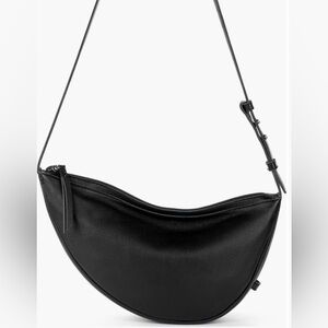 🎉Last chance 🎉The Sak Tess Large Sling Bag Black Leather - BRAND NEW WITH TAGS